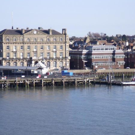 Harbourside Apartment Harwich Exterior photo